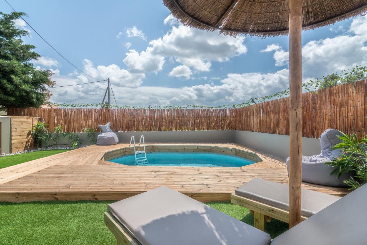 Modern House With Pool Near Beach Gazi エクステリア 写真